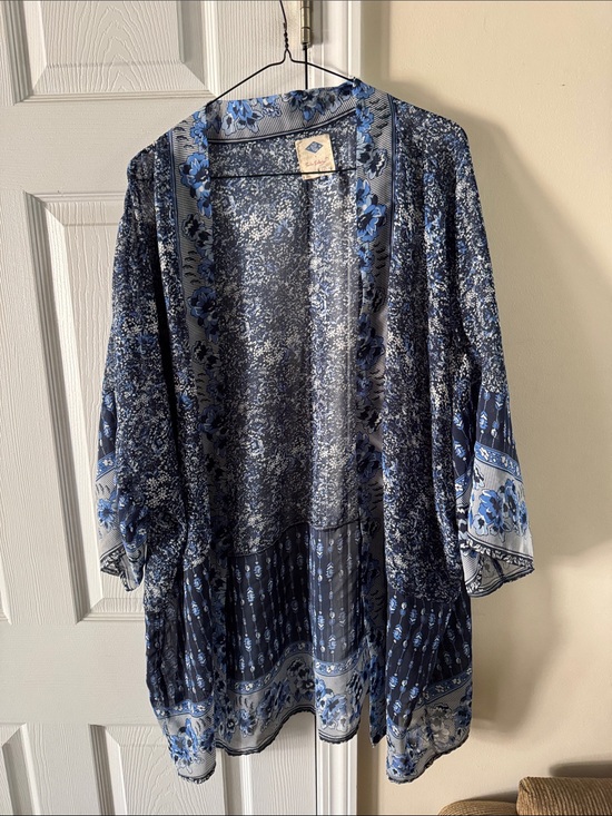 Wild Blue Jackets & Blazers - Blue Floral Open-Front Kimono Jacket